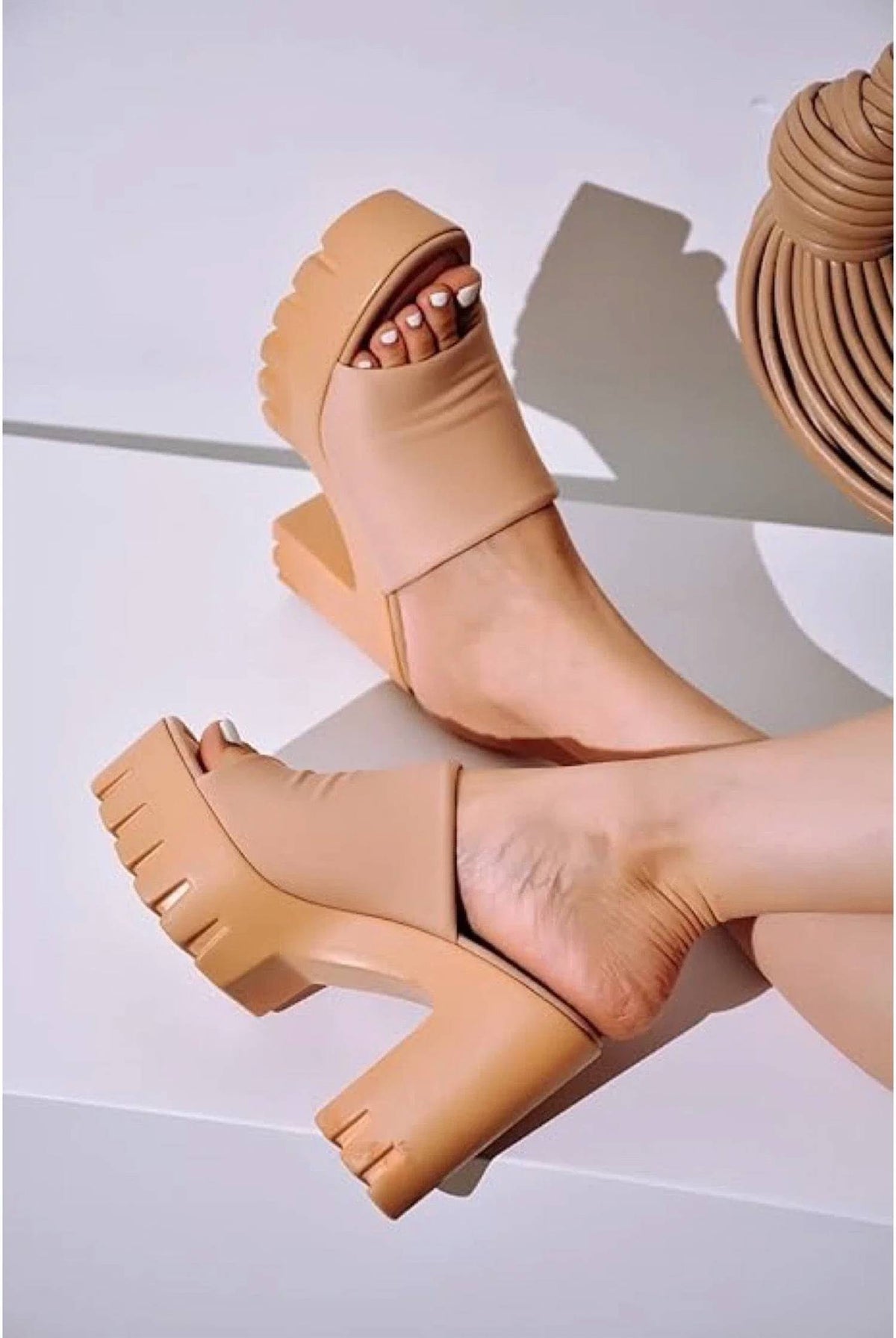 Cape Robbin - Women's Echoya Round Toe Platform Heels