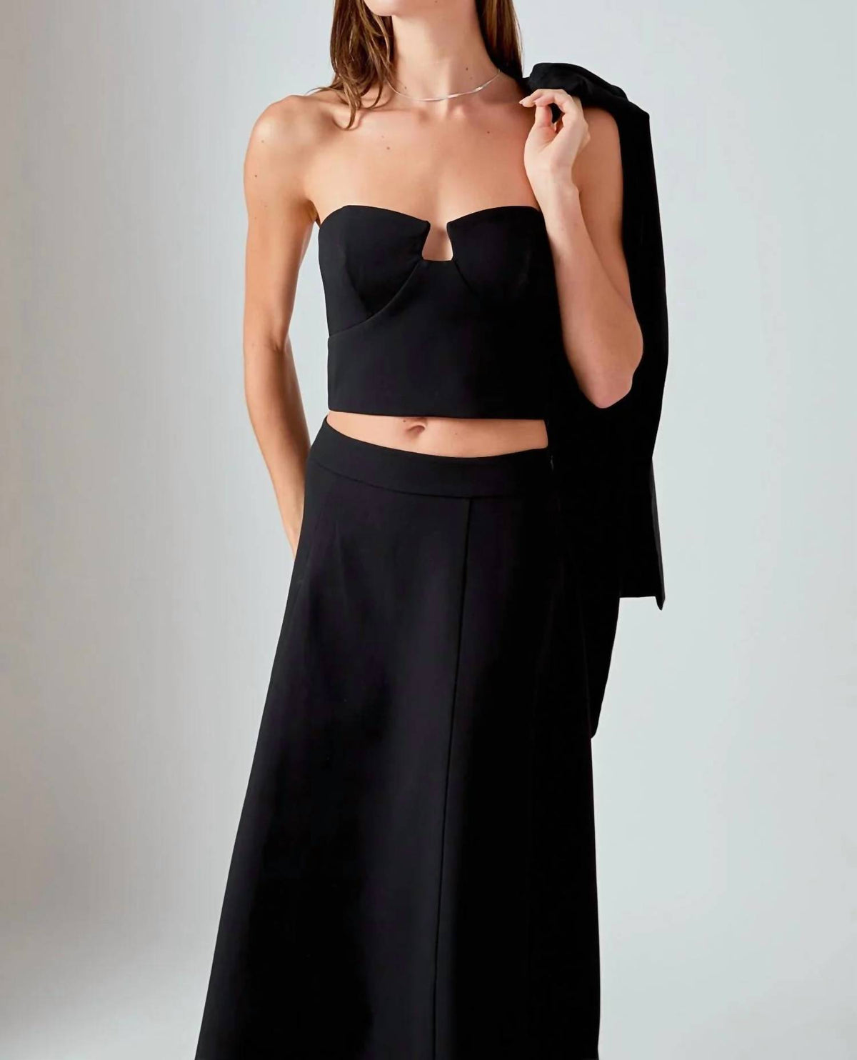 2.7 August Apparel - Haley V Strapless Top