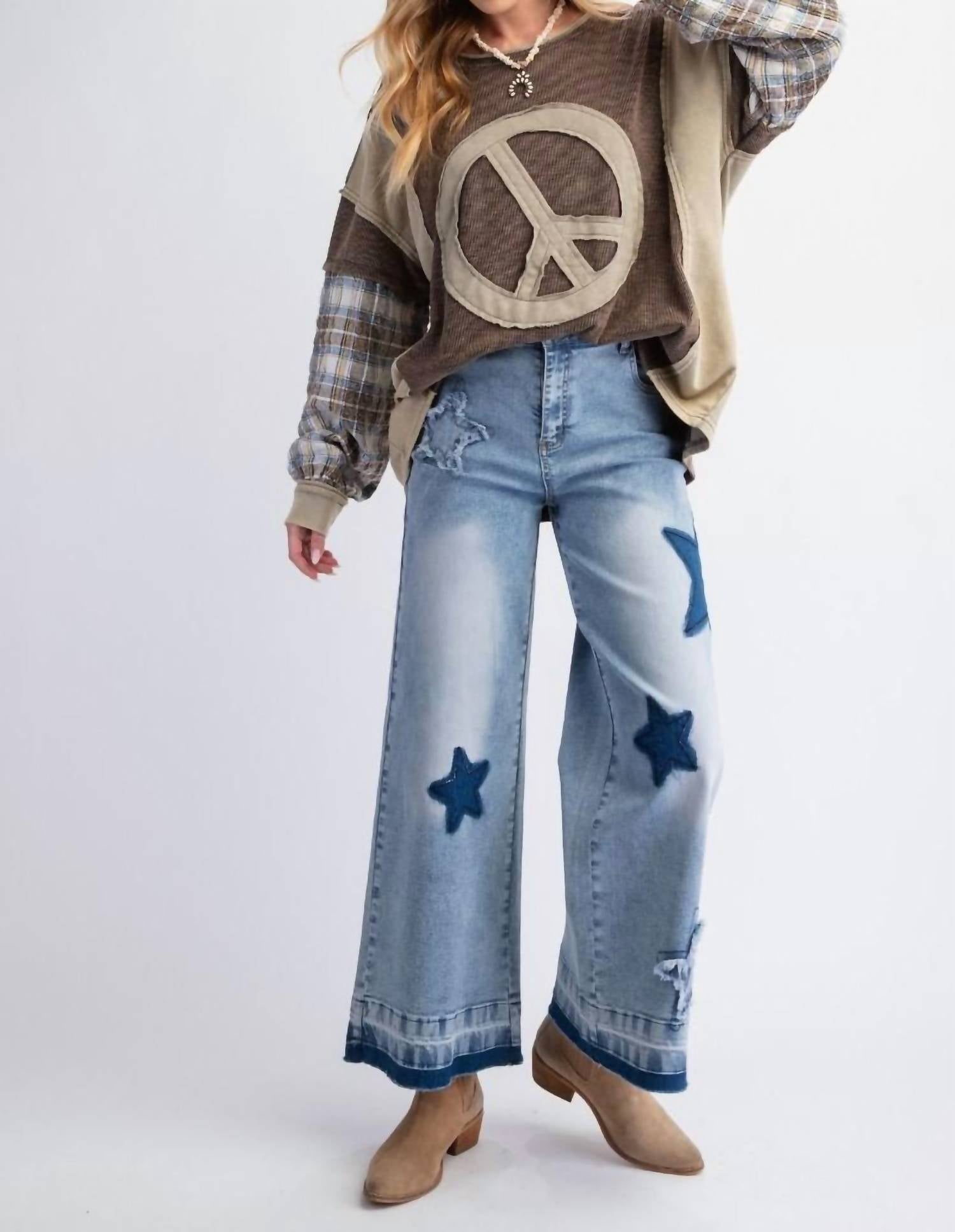 Easel - Peace Patch Top