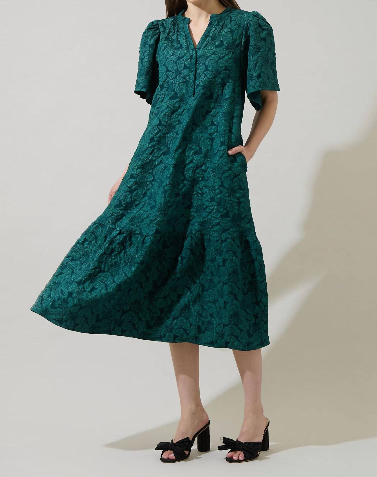 Sugarlips - Jacquard Floral Midi Dress