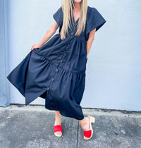 Entro - Twirl-worthy Flutter Sleeve Tiered Midi Dress
