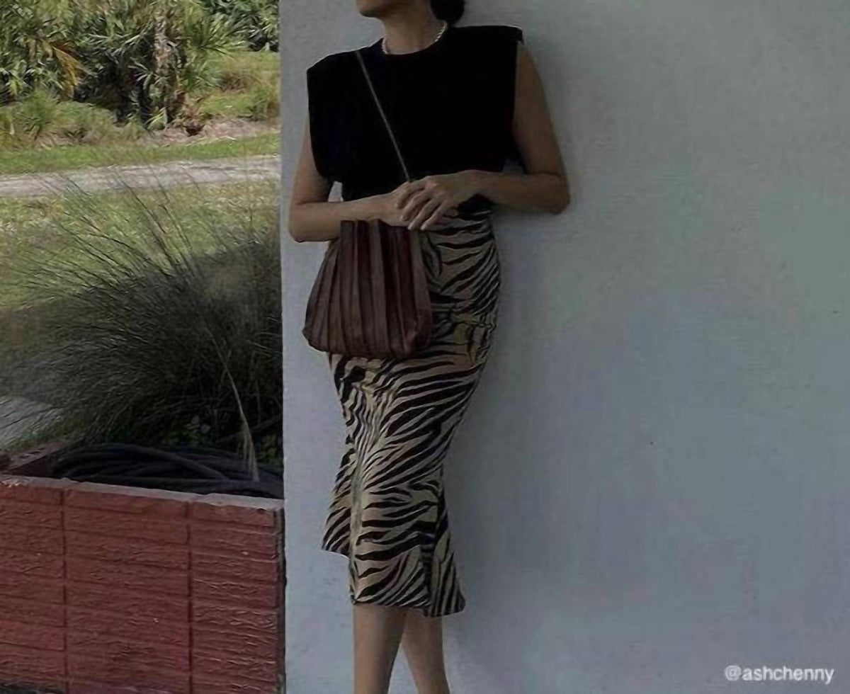 Melie Bianco - Women's Carrie Pleated Vegan Leather Shoulder Bag