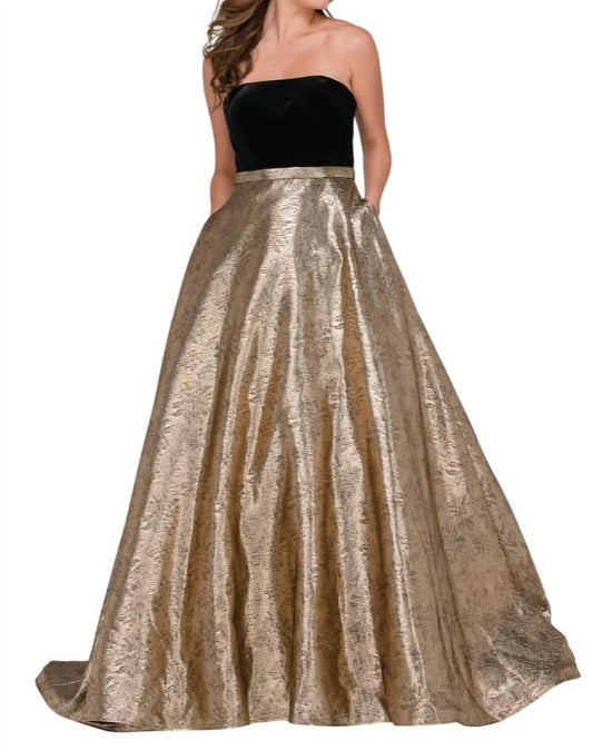Jovani - Sleeveless Metallic Ballgown