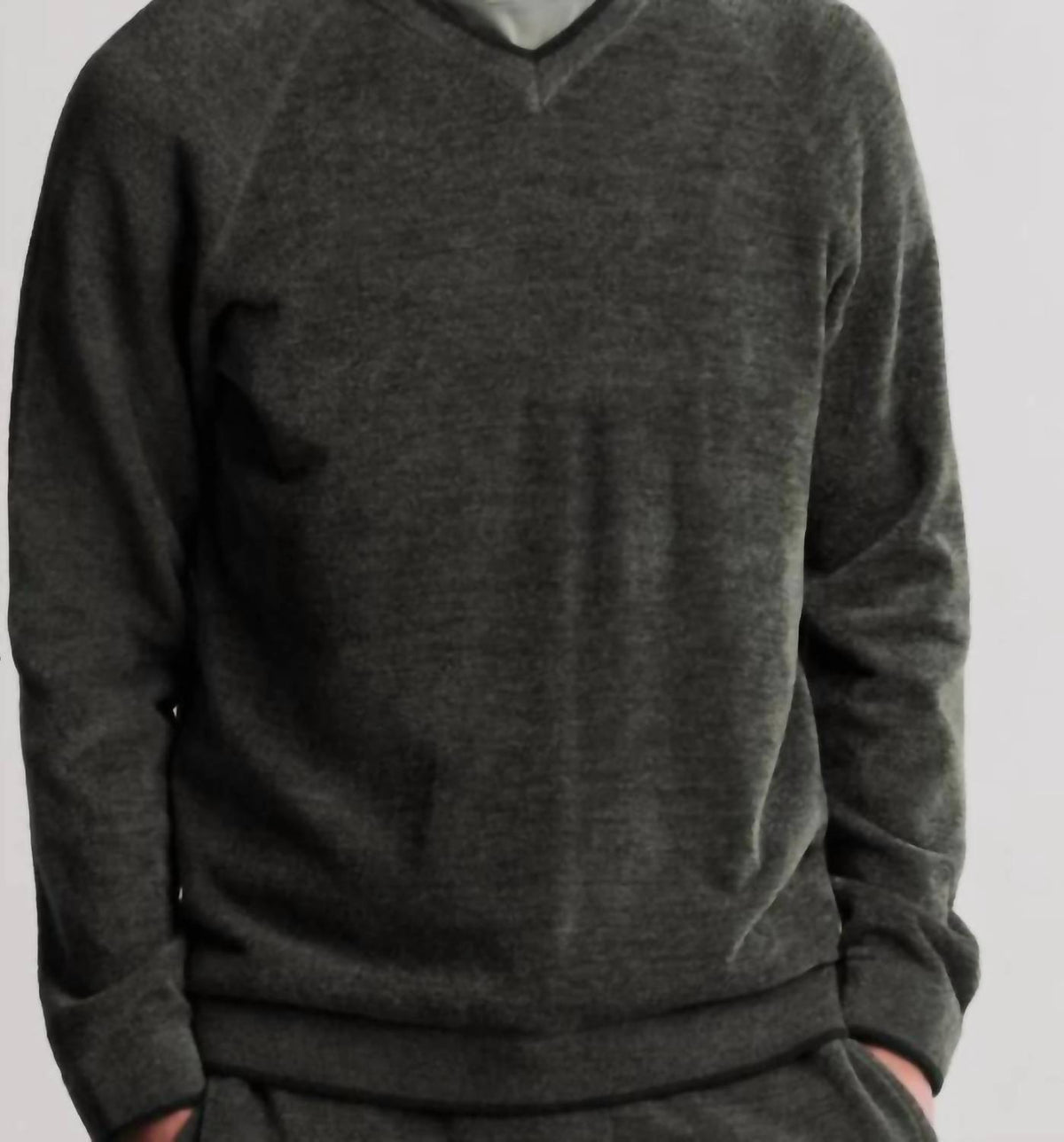 Barefoot Dreams - Men's Cozychic Ultra Lite V-neck Pullover