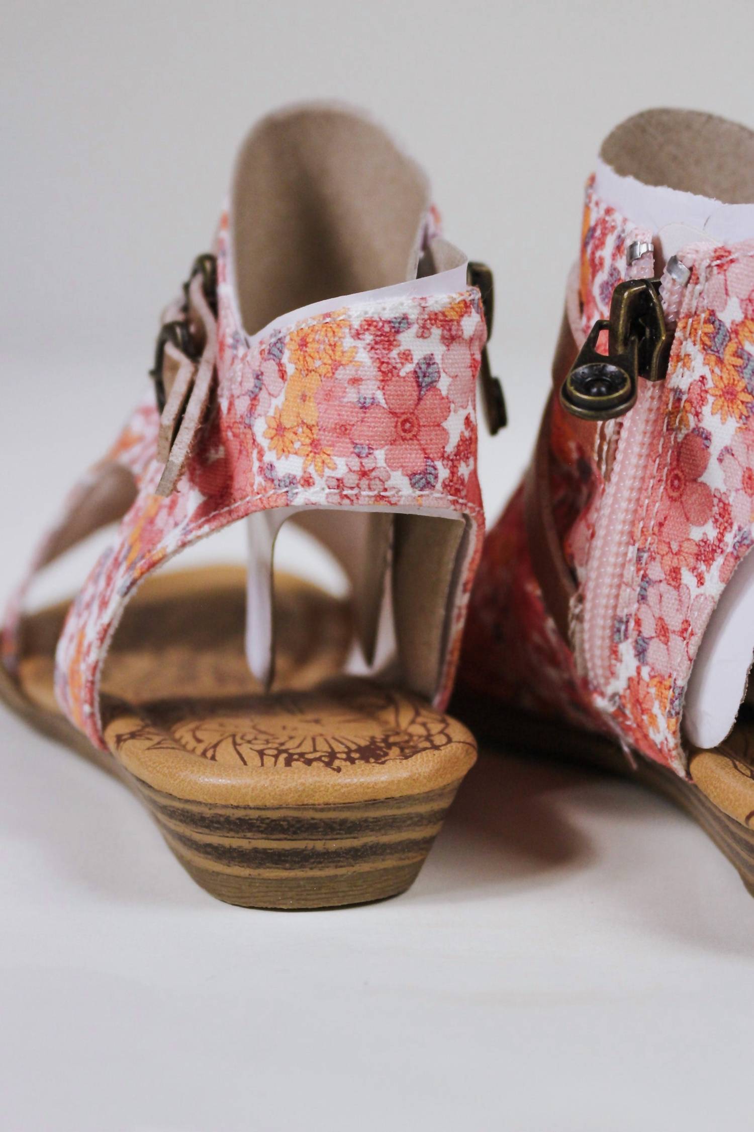 Blowfish - Girl's Open Toe Flat Sandal