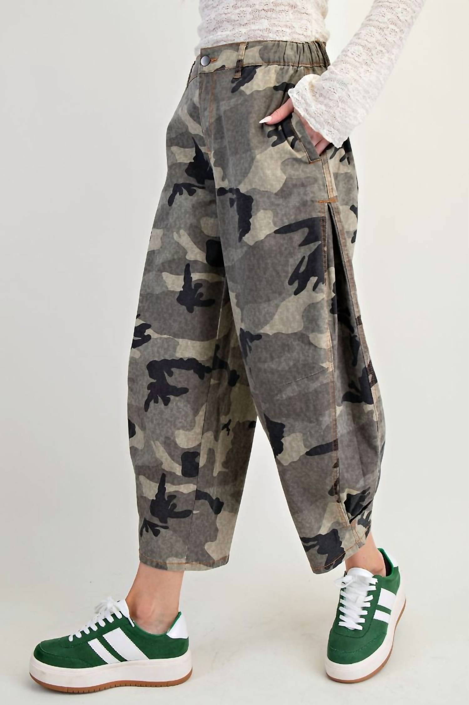 Easel - Washed Camo Twill Barrel Pants