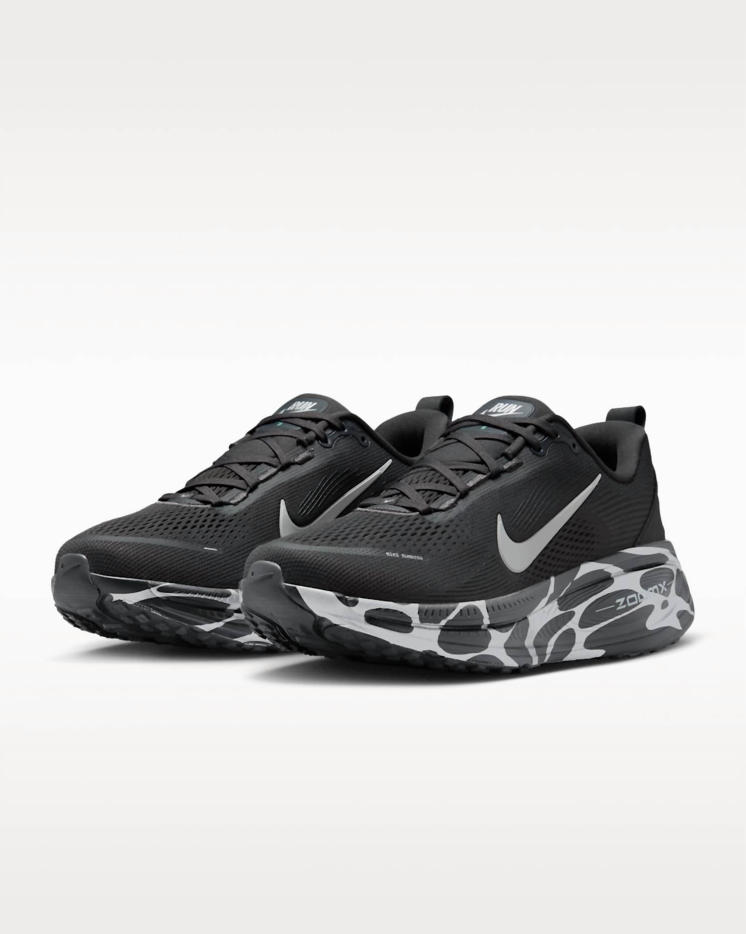 Nike - Men's Vomero 18 Road Running Shoes