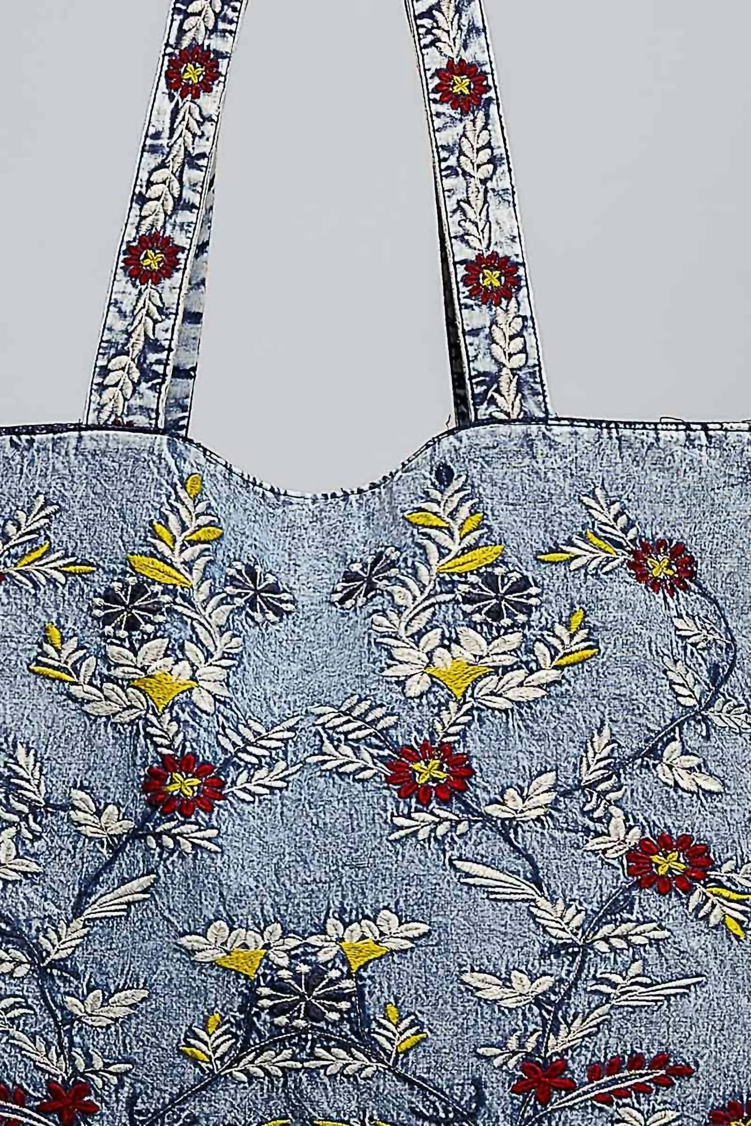 Pol - Patch Pocket Embroidered Woven Tote Bag