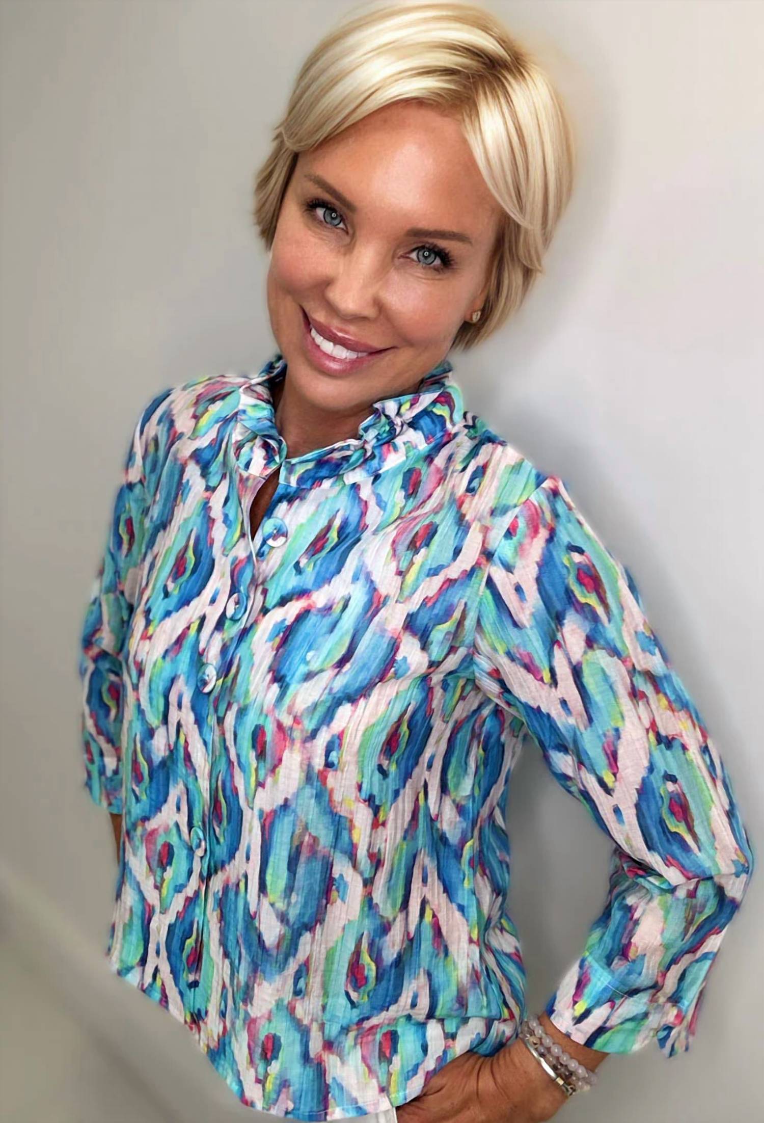 Ethyl - 3/4 Sleeve Collared Boxy Blouse