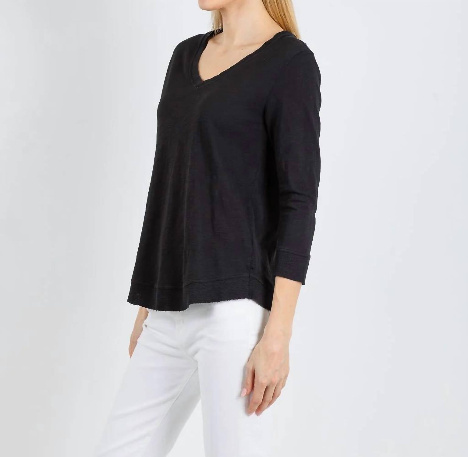 Elliott Lauren - V-neck Tee