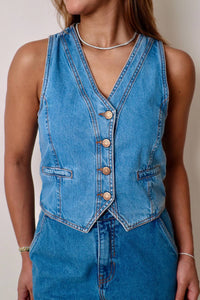 Dress To - V-neck Buttoned Vest