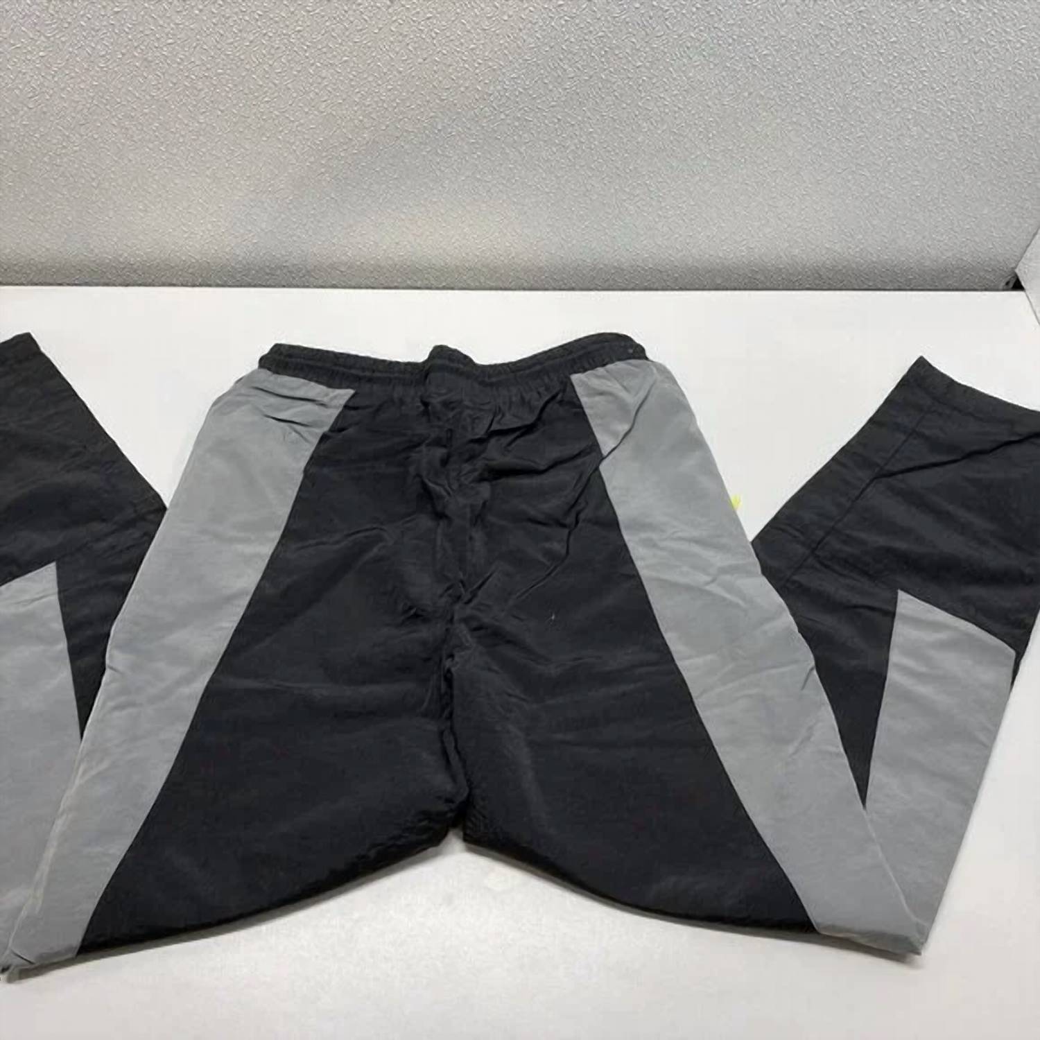 Trapstar - Men's Irongate Hooded Jacket And Pants Tracksuit