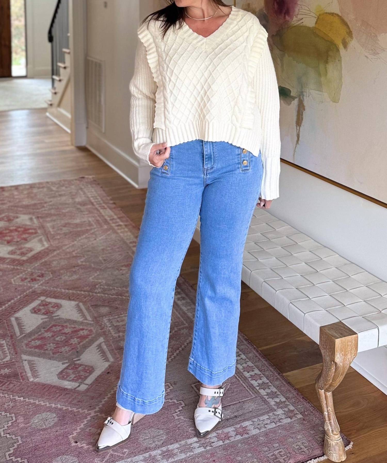 Q2 Horizon Straight Leg Jeans in medium blue - women's jeans - detail view