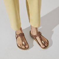 Birkenstock - Women's Gizeh Oiled Leather Sandals