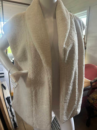 Hem & Thread - Women's Shearling Fold Over Collar Vest
