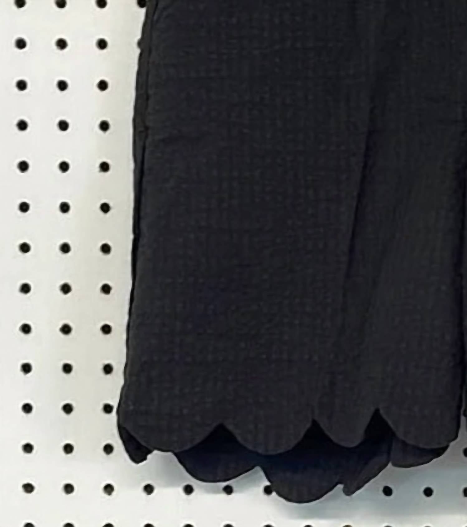 Lulu-B - Women's Scallop Shorts