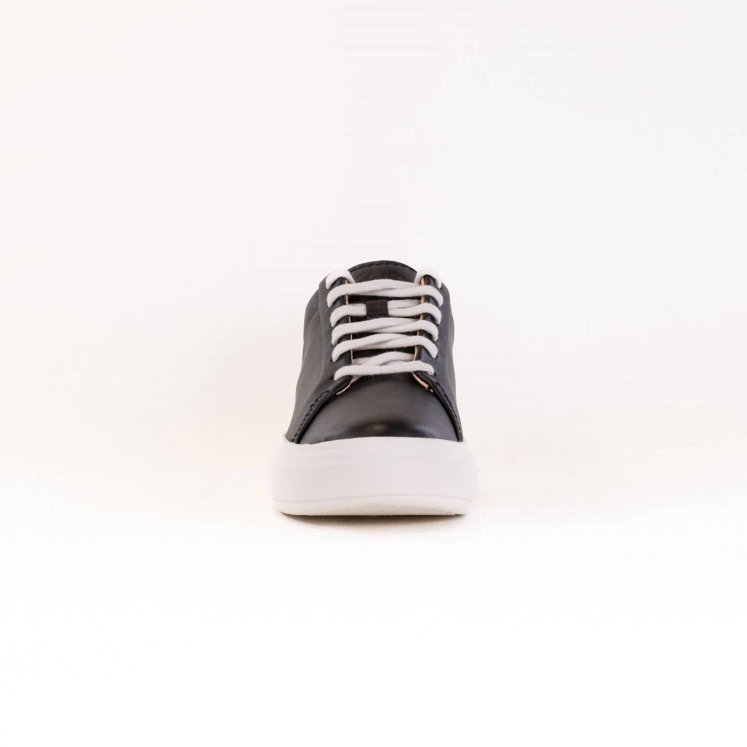 Clarks - Women's Hollyhock Walk Shoes