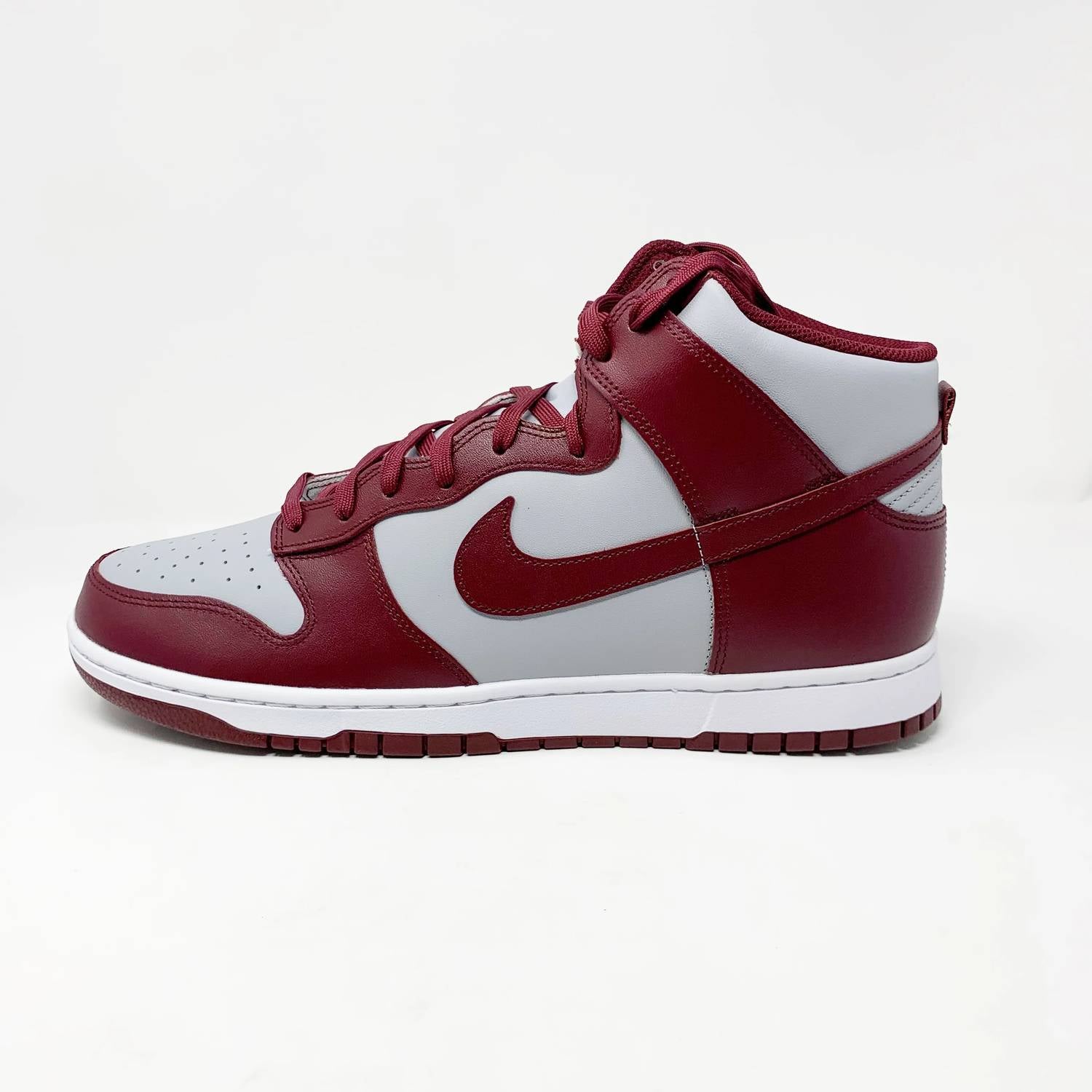 Nike - Men's Dunk High Retro Sneakers