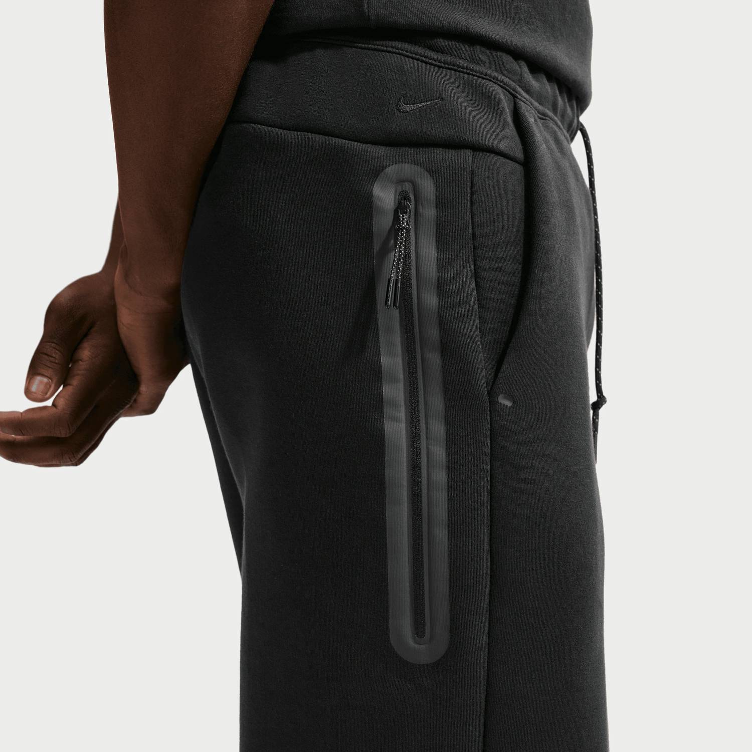 Nike - Tech Fleece Shorts