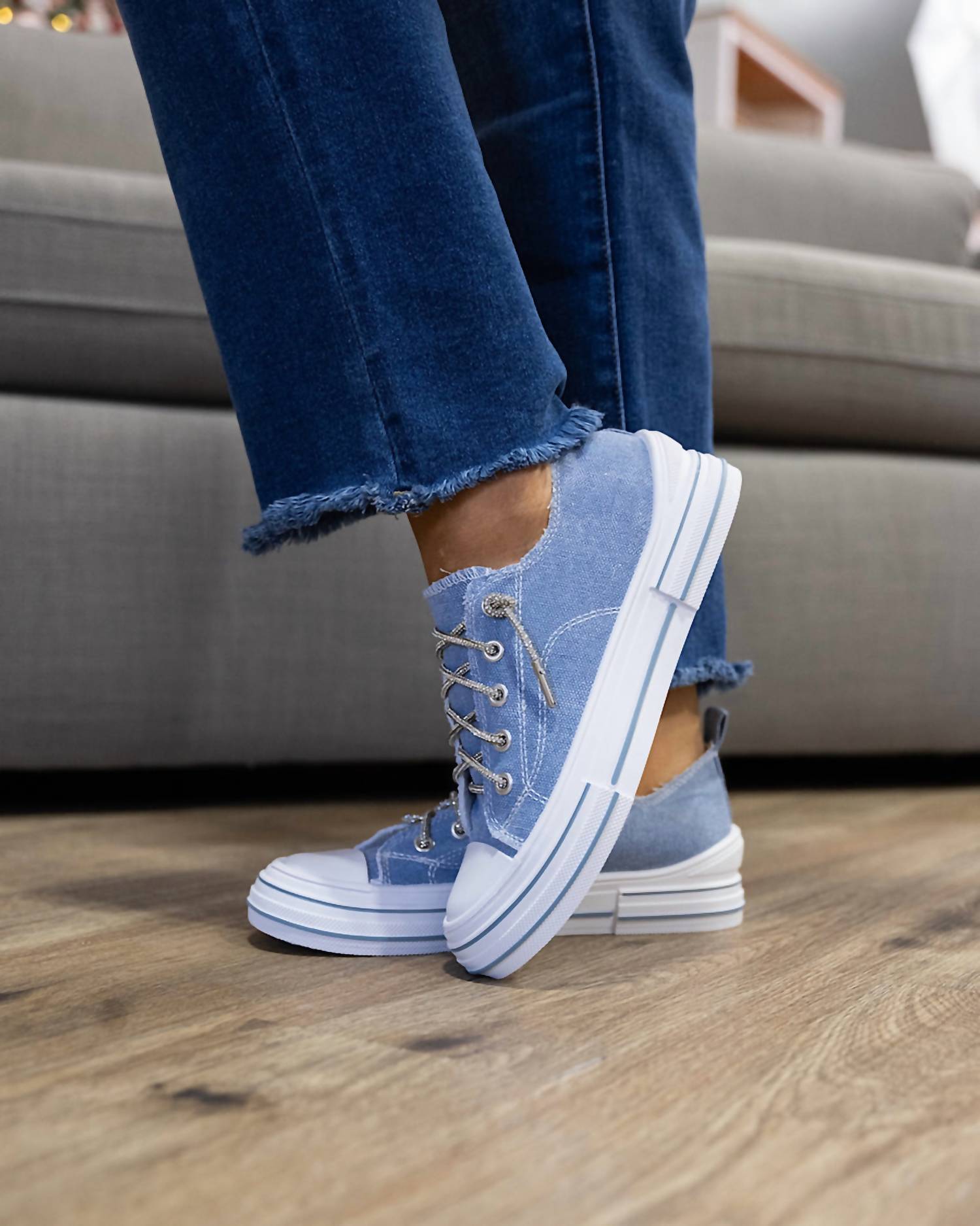 Very G - Women's Aman sparkle platform sparkle sneaker