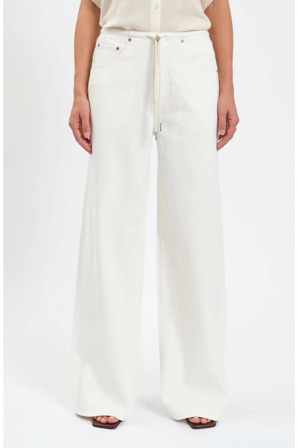 Daze - Madison Mid Rise Wide Leg Jeans