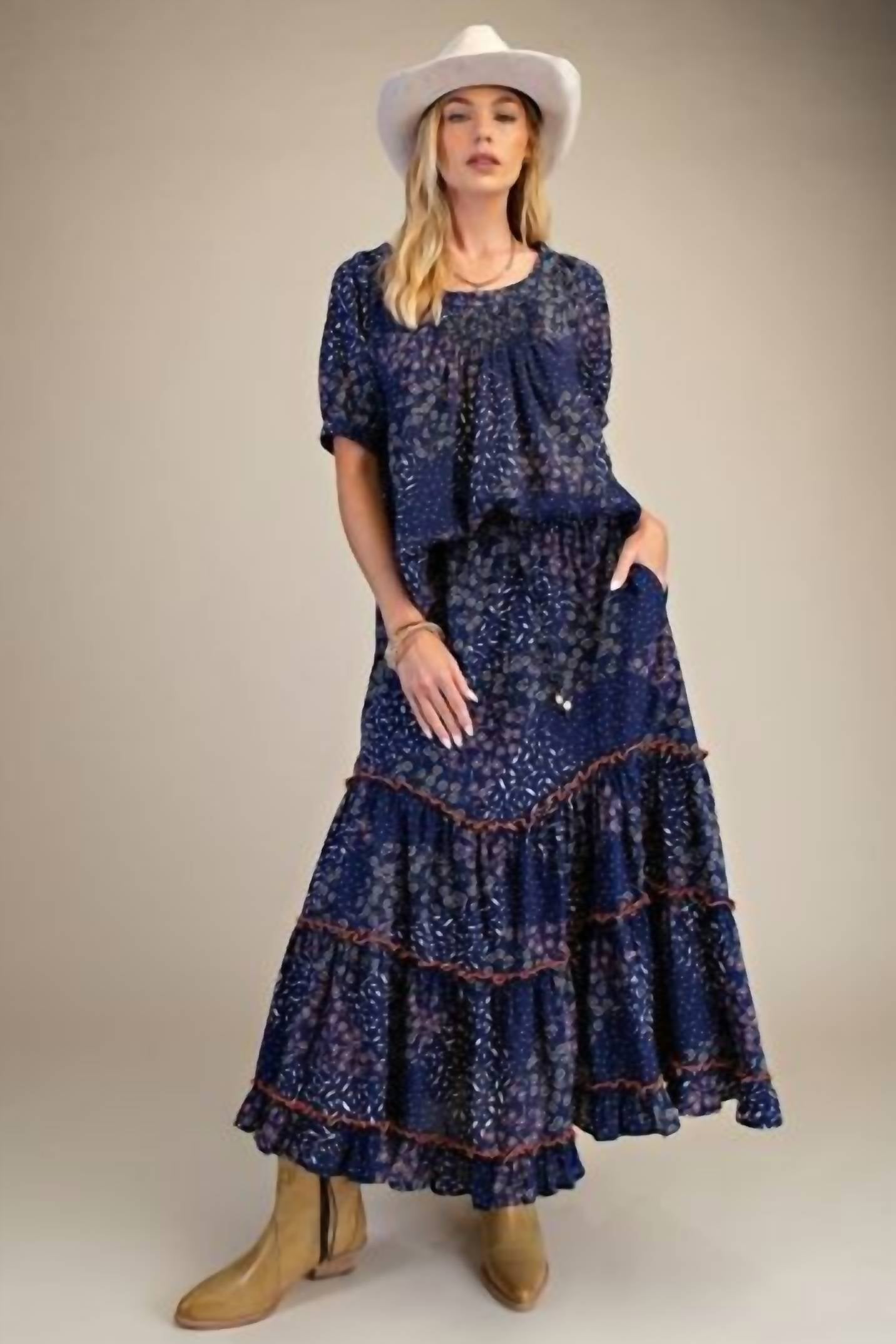 Easel - Elastic Waistband Light Fields Skirt