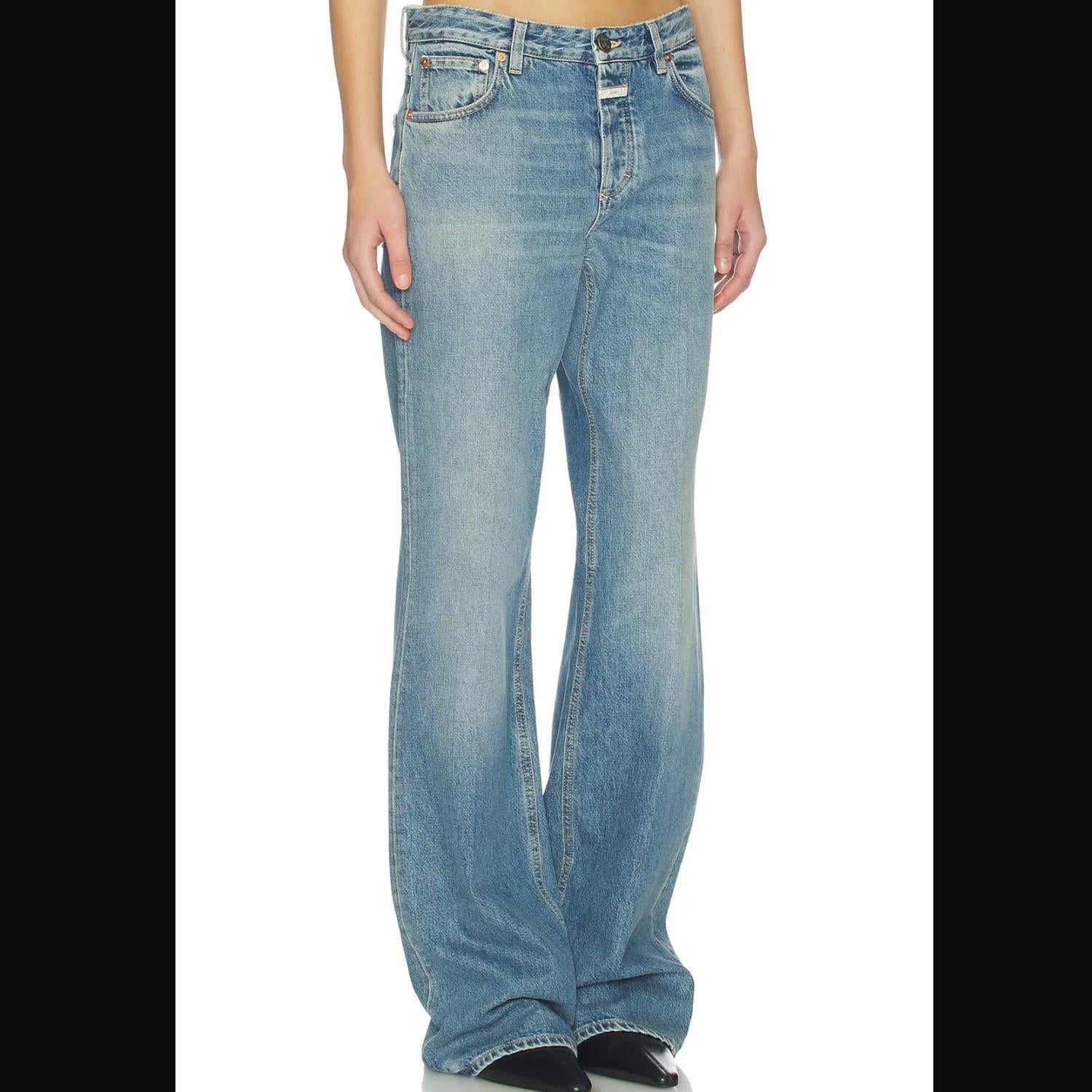 Closed - Gillan Wide Fit Low Waist Long Leg Jean