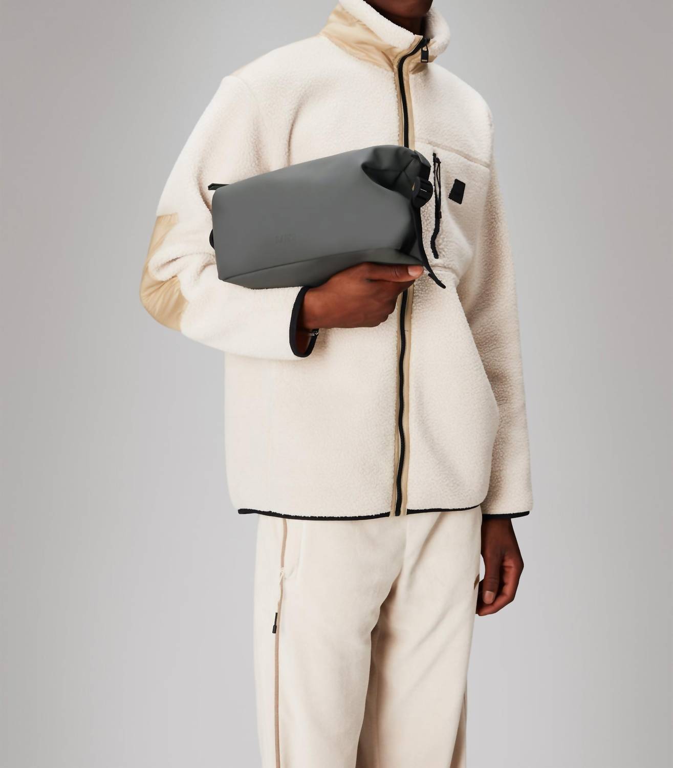 Rains Unisex Hilo Wash Bag in grey - men's bag - alternate view