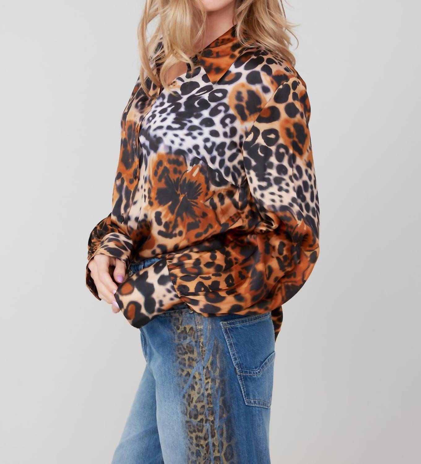 Renuar Wild Side Blouse in tan - women's blouse - alternate view