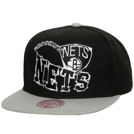 Mitchell & Ness - MEN'S NBA BROOKLYN NETS CROOKED PATH SNAPBACK CAP