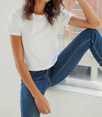 Amo - Babe Cropped Tee