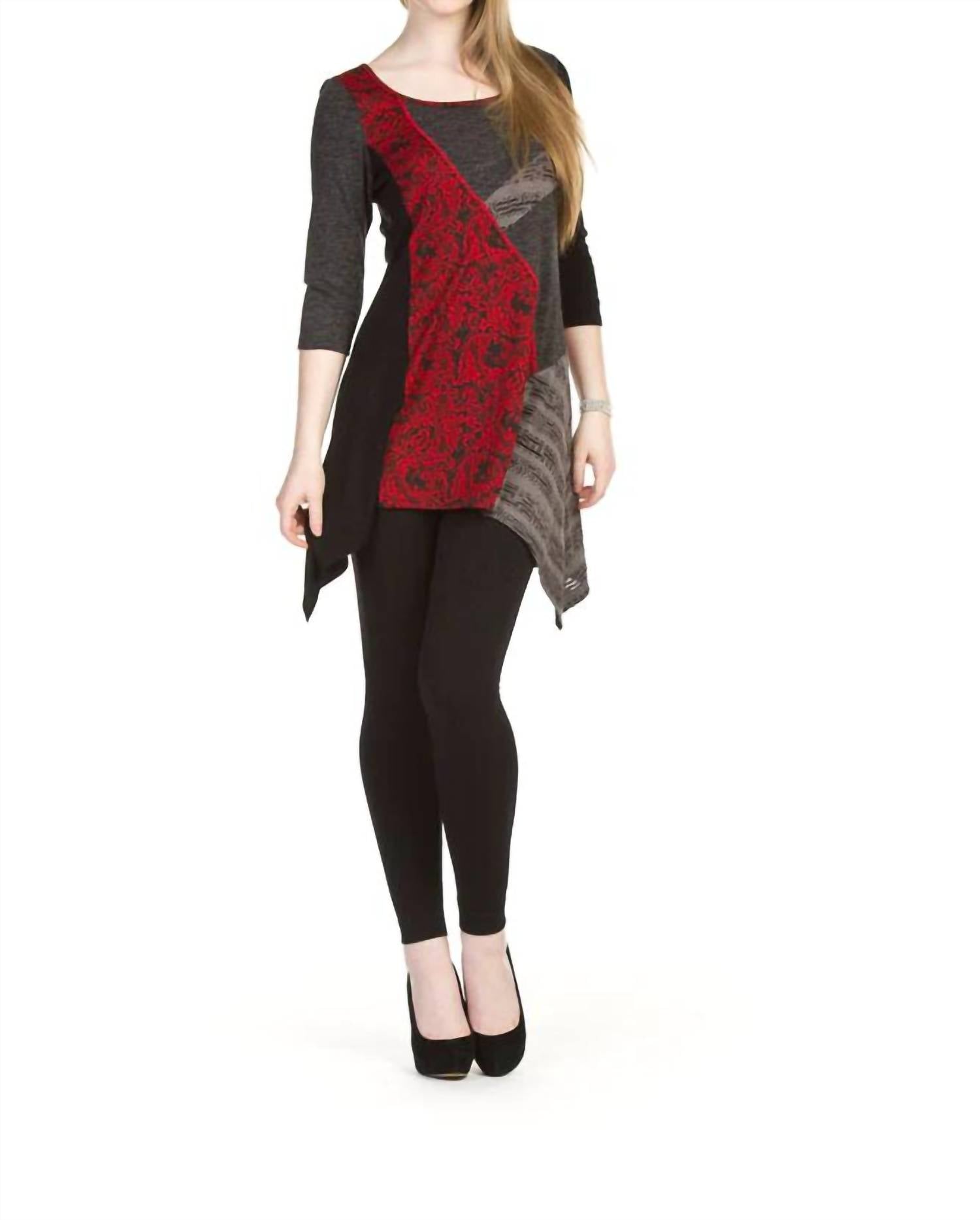 Papillon - Textured Patch 3/4 Sleeve Top