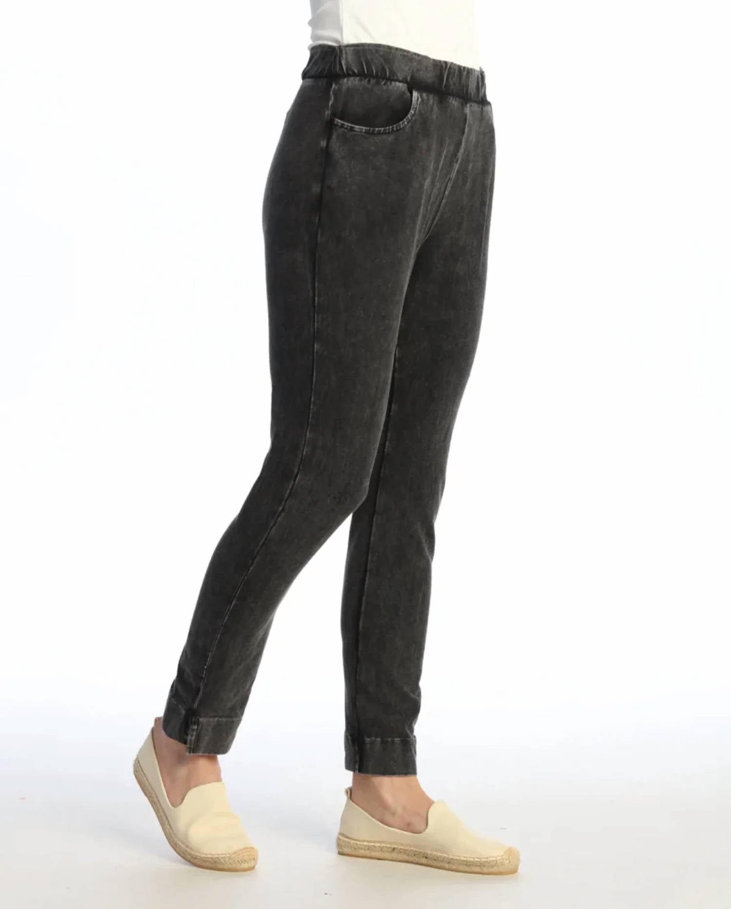 Jess & Jane - M132 Slim Leg Pocket Pants
