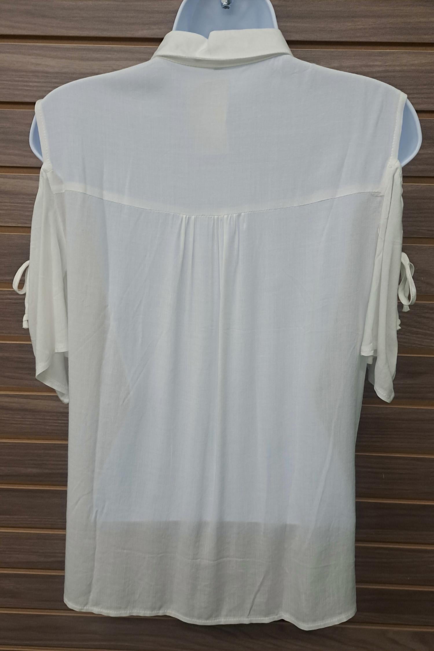 Rolypoly - Women's Linen Lace Cold Shoulder Button Blouse