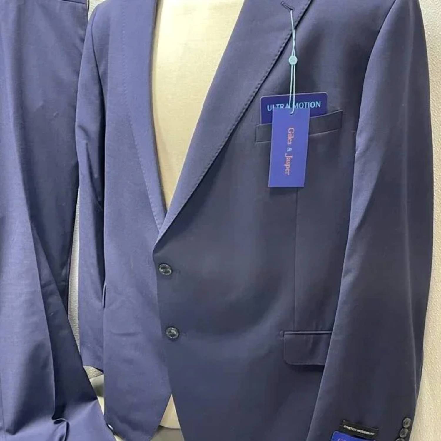 Giles & Jasper Men's Modern Wool Stretch 2 Piece Suit Set in navy - men's jacket - view 5