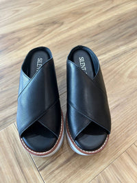Silent D - Women's Orelia Sandal