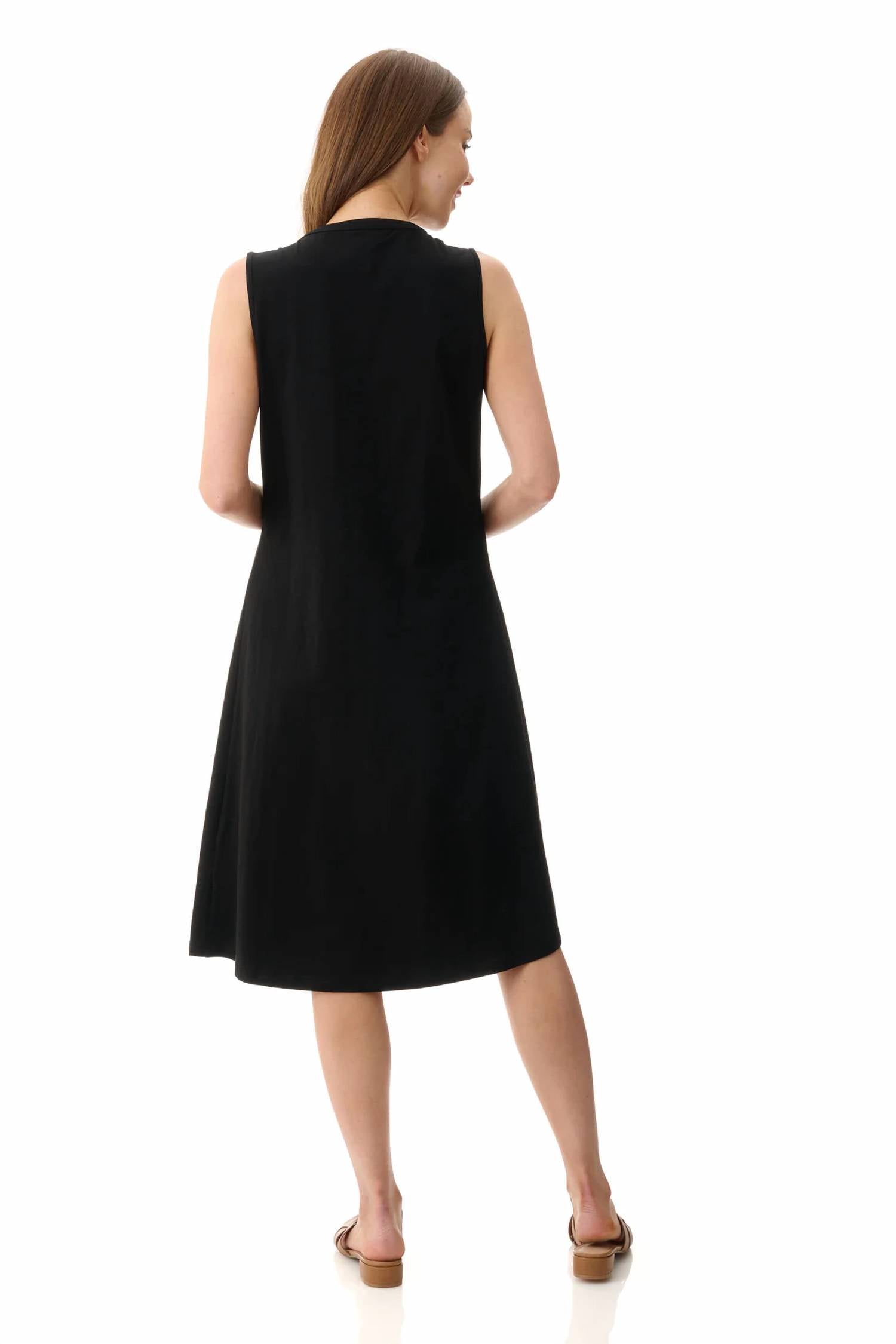 Tribal - Pleated Sleeveless Midi Dress