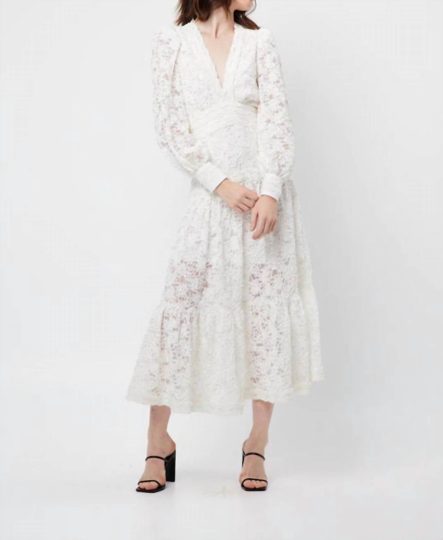 Elliatt - Richter Lace Midi Dress