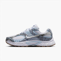 Nike - Women's V5 Rnr Sneakers