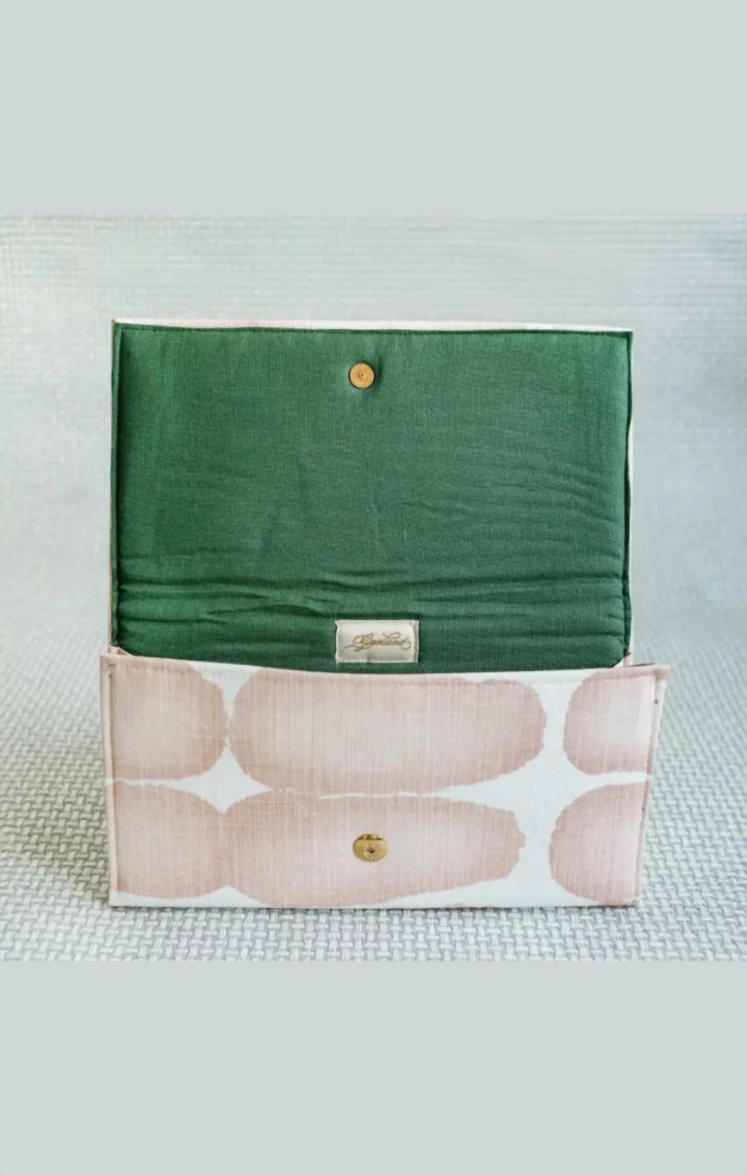 Mint Exclusives Women's Abstract Clutch in pink - women's bag - detail view