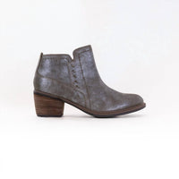 Clarks - Women's Neva Lo Ankle Boots