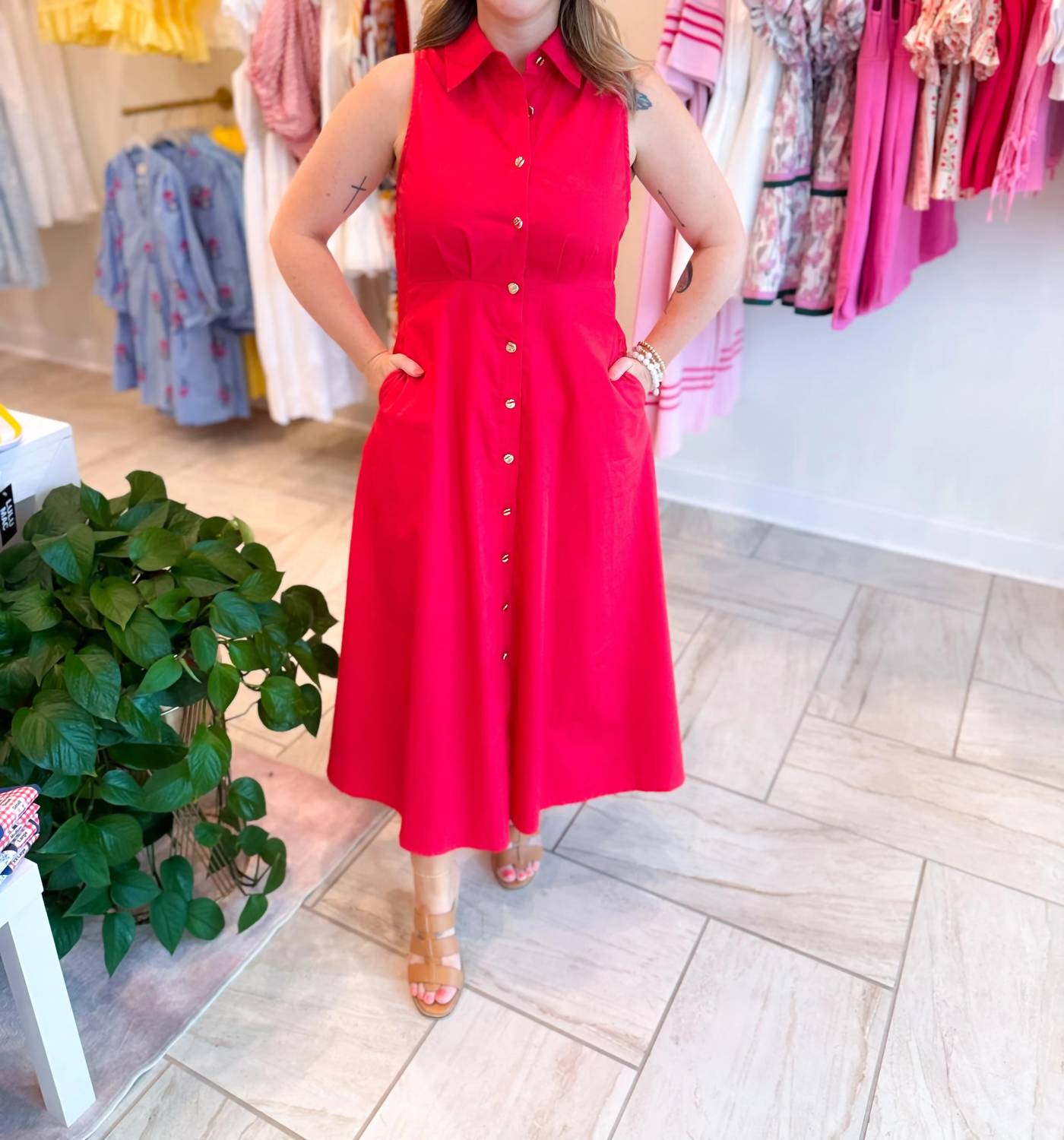 Entro - Sleeveless Midi Dress