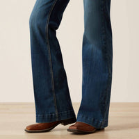 Ariat - Mid Rise Hasley Slim Trouser Jeans