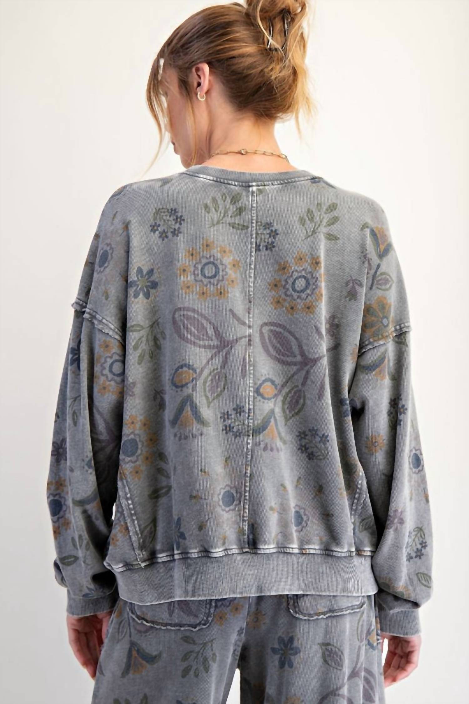 Easel - Flower Print Mineral Top