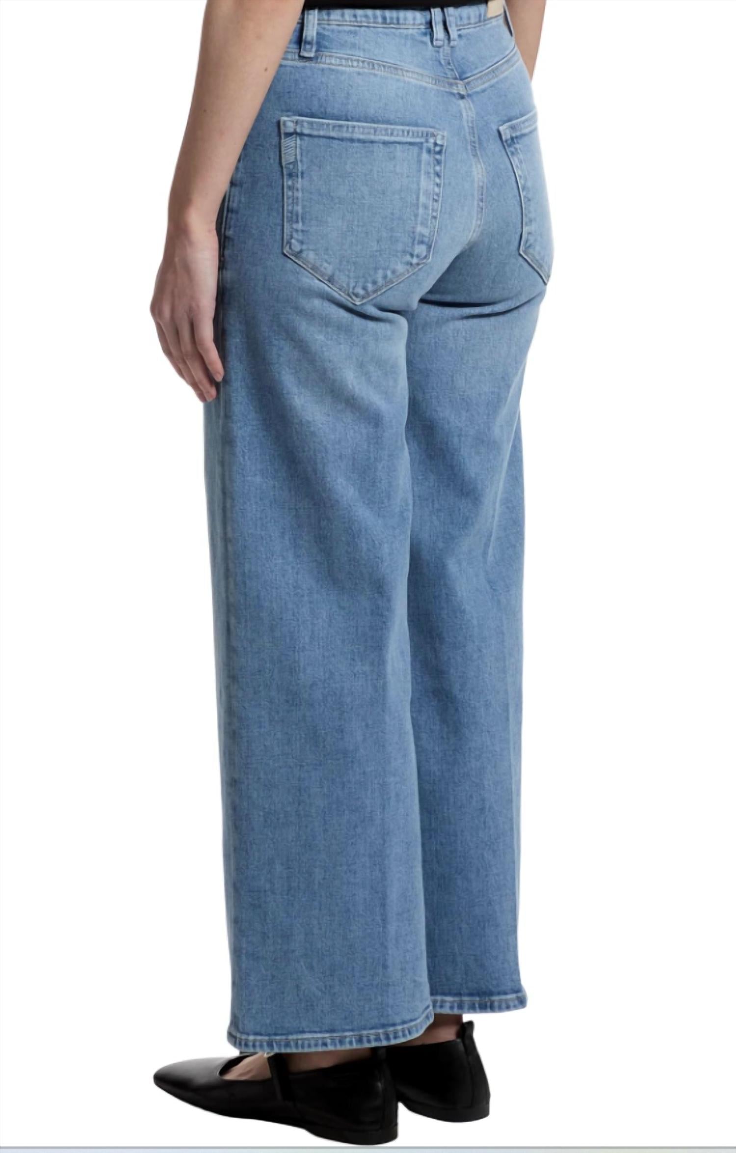 Paige - Anessa Patch Pocket