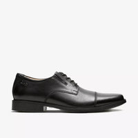 Clarks Men's Tilden Cap Shoes in black - men's shoe - detail view