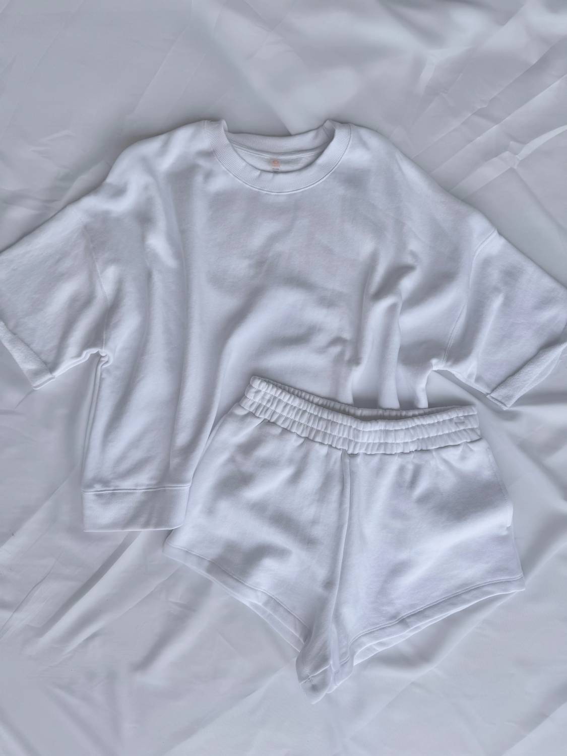 Mono B - The Electric Cloud Short Set