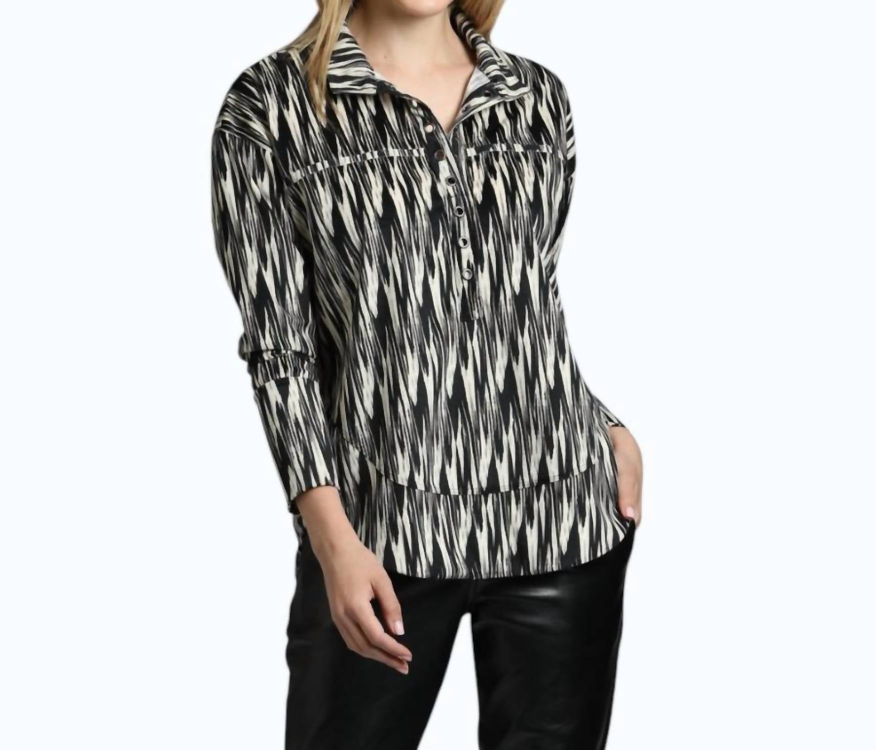 Apny - Henley With Grommets Top