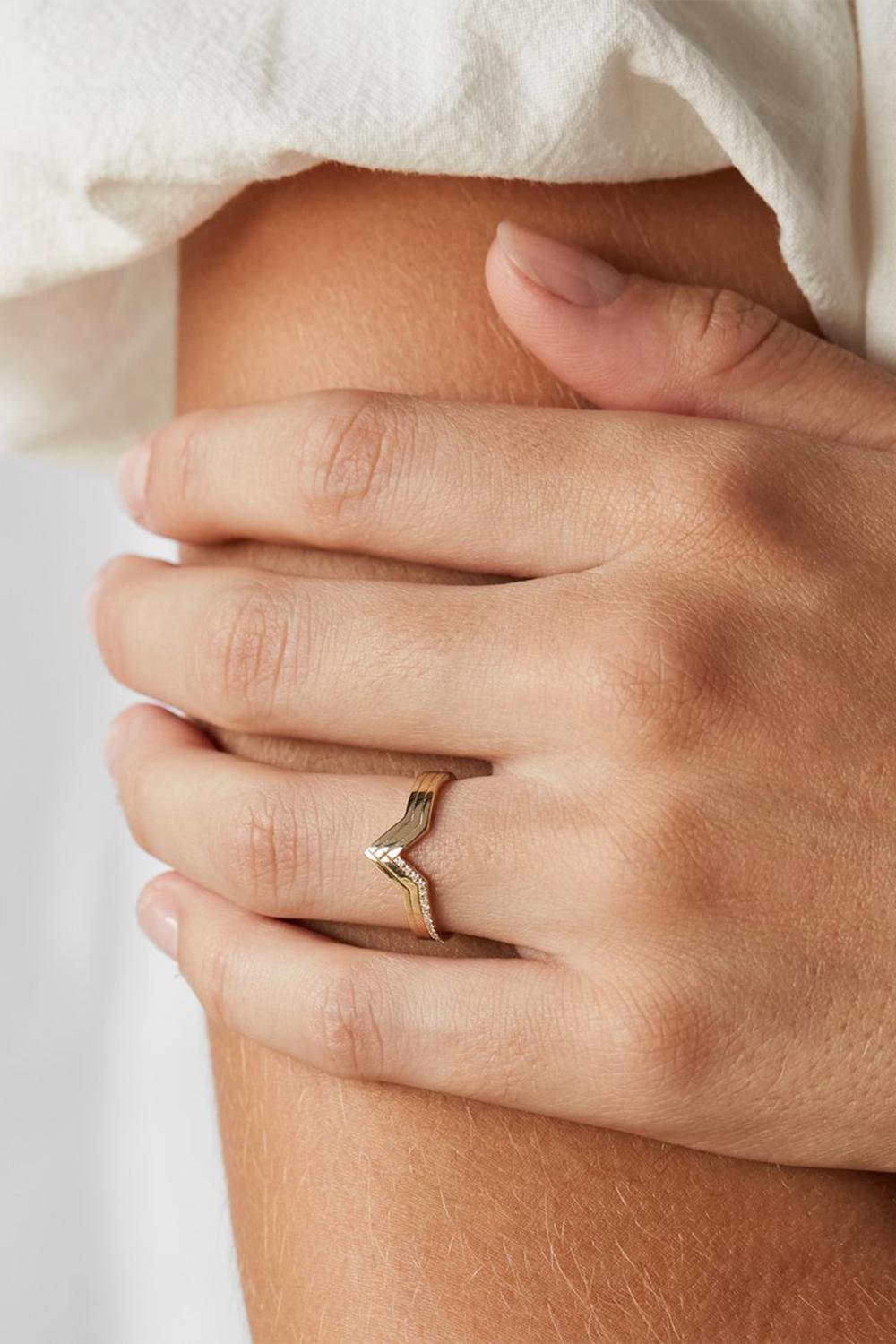 DIAMOND CHIONE RING