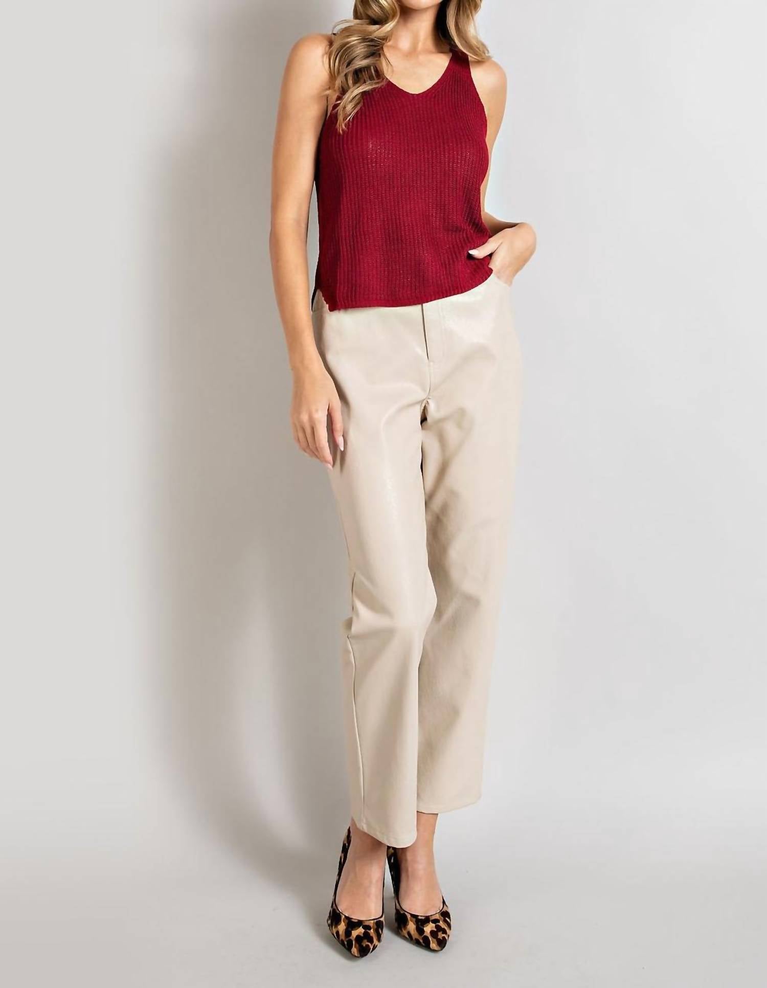 Ee:Some - V Neck Knit Tank Top